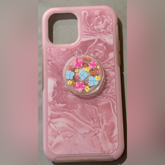 OtterBox Symmetry for iphone12 with Pop Sockets phone grip - Picture 5 of 7